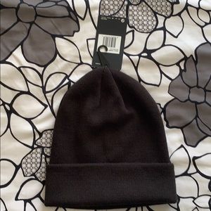 Nike Accessories - NEW! Nike swoosh cuffed beanie knit hat Nike Accessories - NEW! Nike swoosh cuffed beanie knit hat